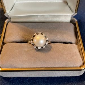 Pandora silver and pearl ring